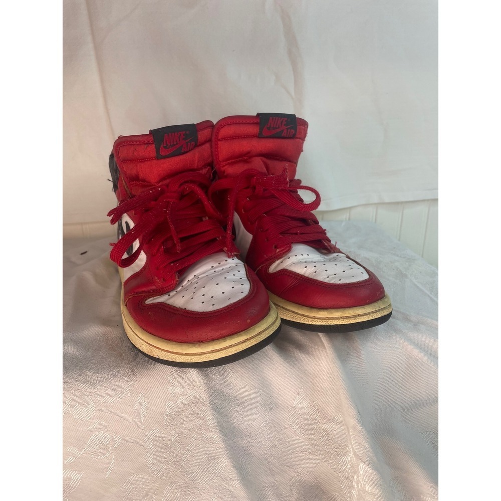 Nike Air Jordan 1 Retro High OG Satin Red Snakeskin CD0461-601 Womens 8 Mens 6.5 - Picture 4 of 8
